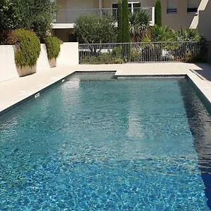 Appartement 2 Pers, Terrasse, Piscine, Parking, Saint-Rémy-de-Provence